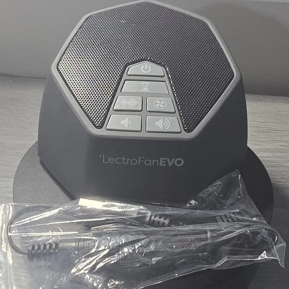 EVO Black Noise Machine - Picture 1 of 13